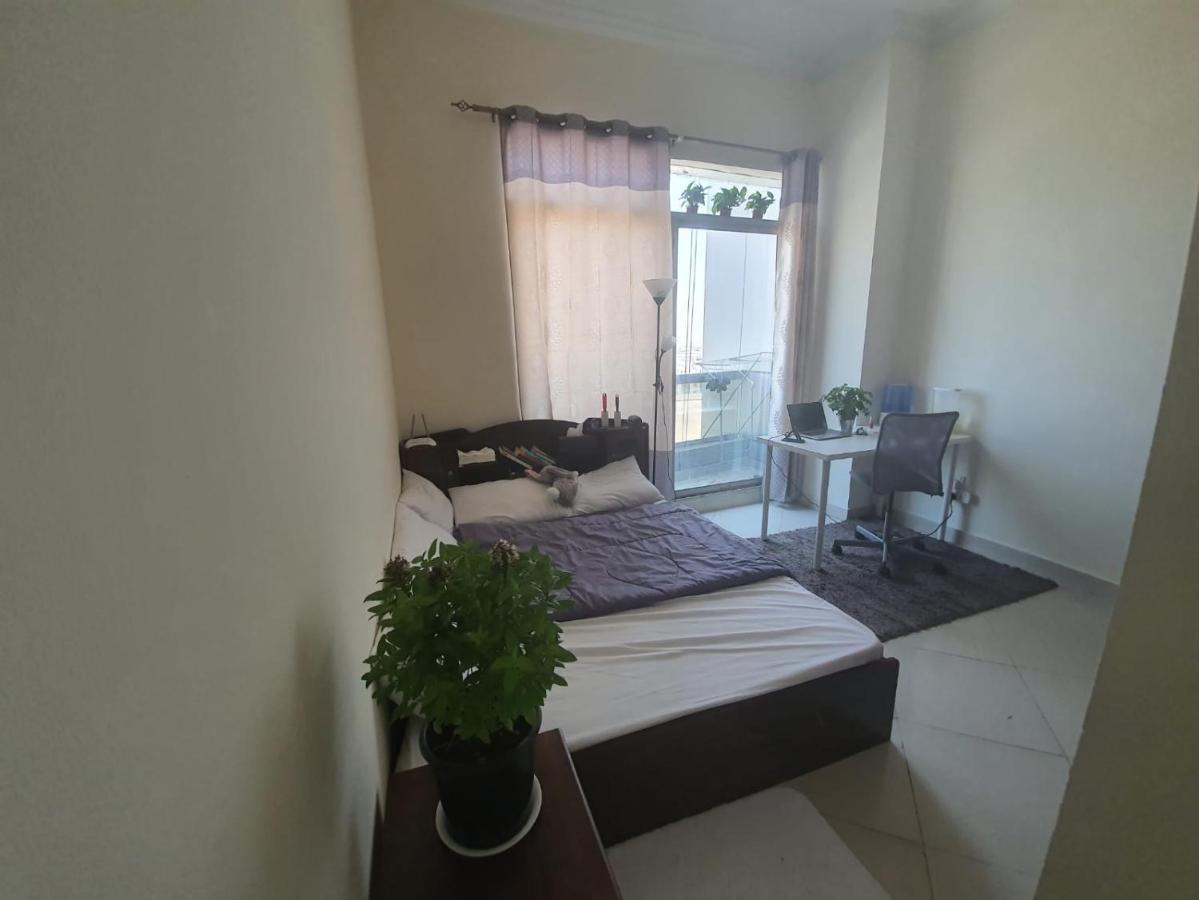 One Masterbedroom In 2 Bedroom Apt,Al Darwesh,Al Barsha 1 Dubai Exterior photo